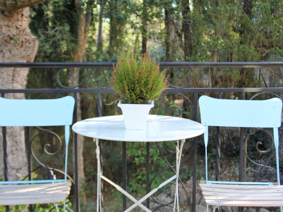 Charming On A Secured Private Domain With Large Swimming Pool Casa vacanze